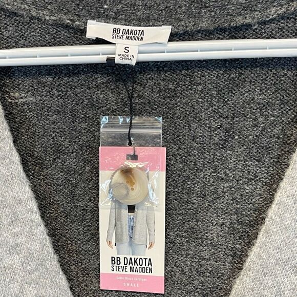NWT BB DAKOTA STEVE MADDEN Sweater Womens Small Gray Combo Colorblock Cardigan - Picture 4 of 15